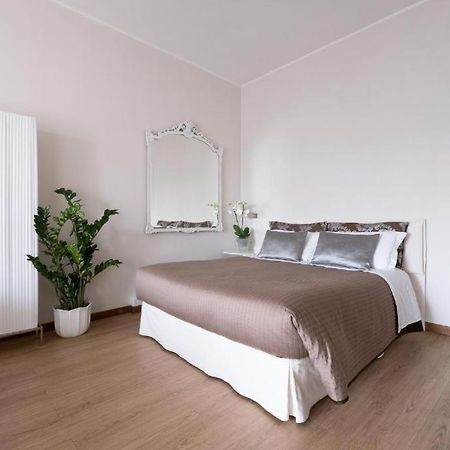 Cute And Cozy Apartment Train Station Bergamo Esterno foto