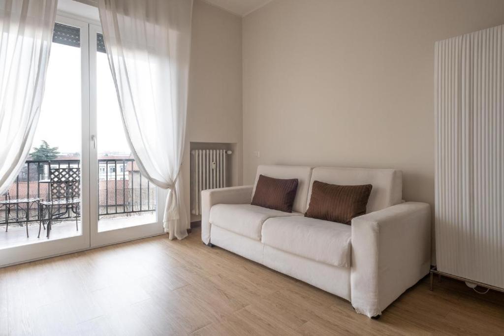 Cute And Cozy Apartment Train Station Bergamo Esterno foto