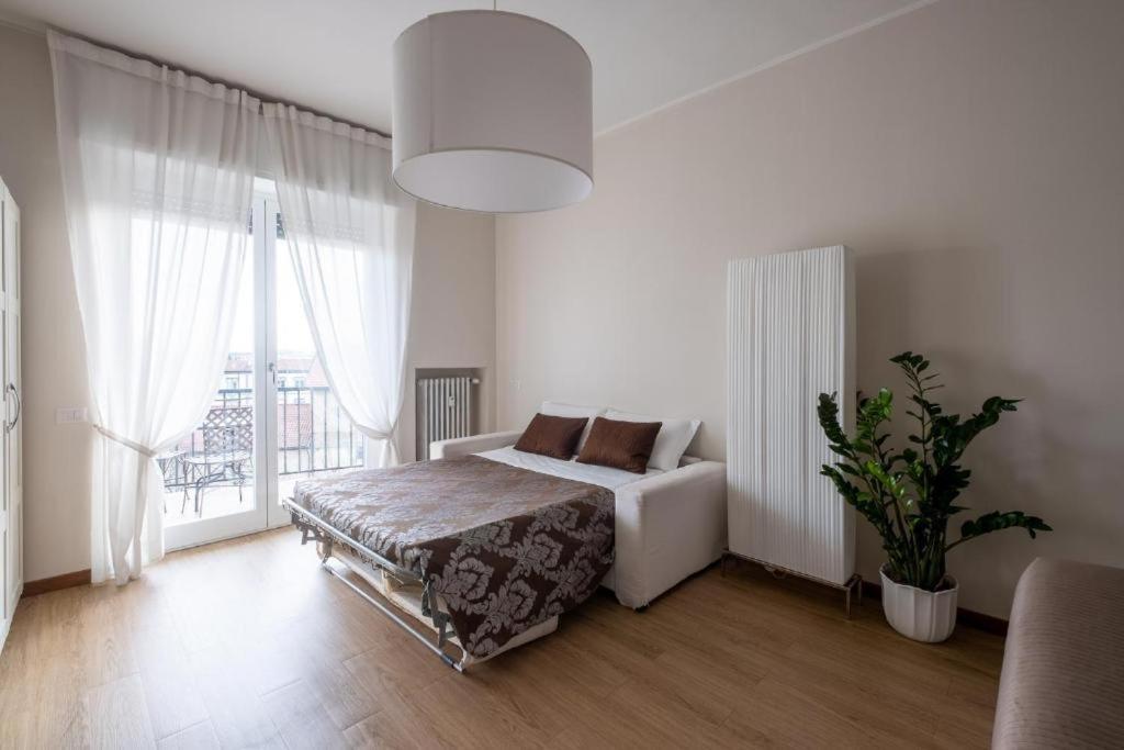 Cute And Cozy Apartment Train Station Bergamo Esterno foto